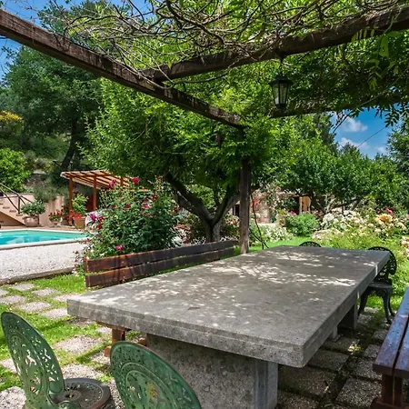 Torricella Sleeps 21 Pool Wifi 别墅 斯波莱托